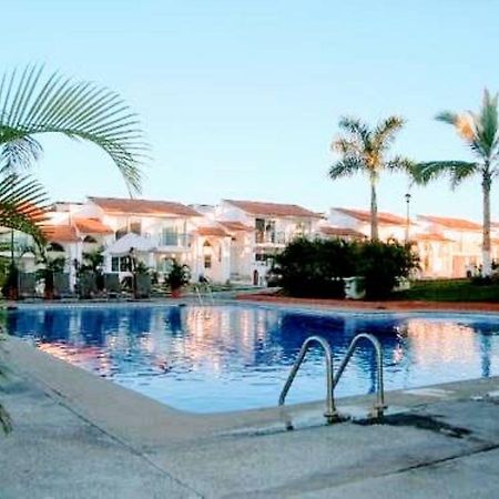 ヌエボ・バジャルタ Tranquila Casa Cerca De La Playaヴィラ エクステリア 写真